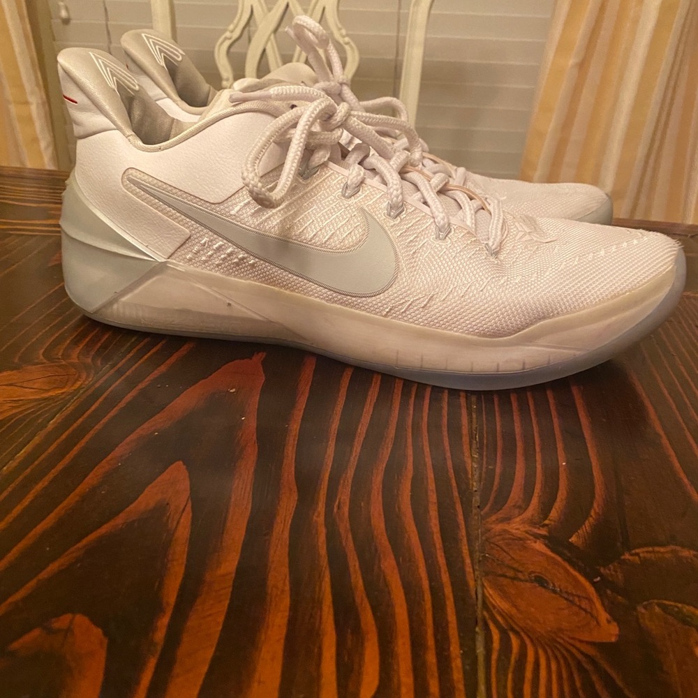NIKE MEN SNEAKERS